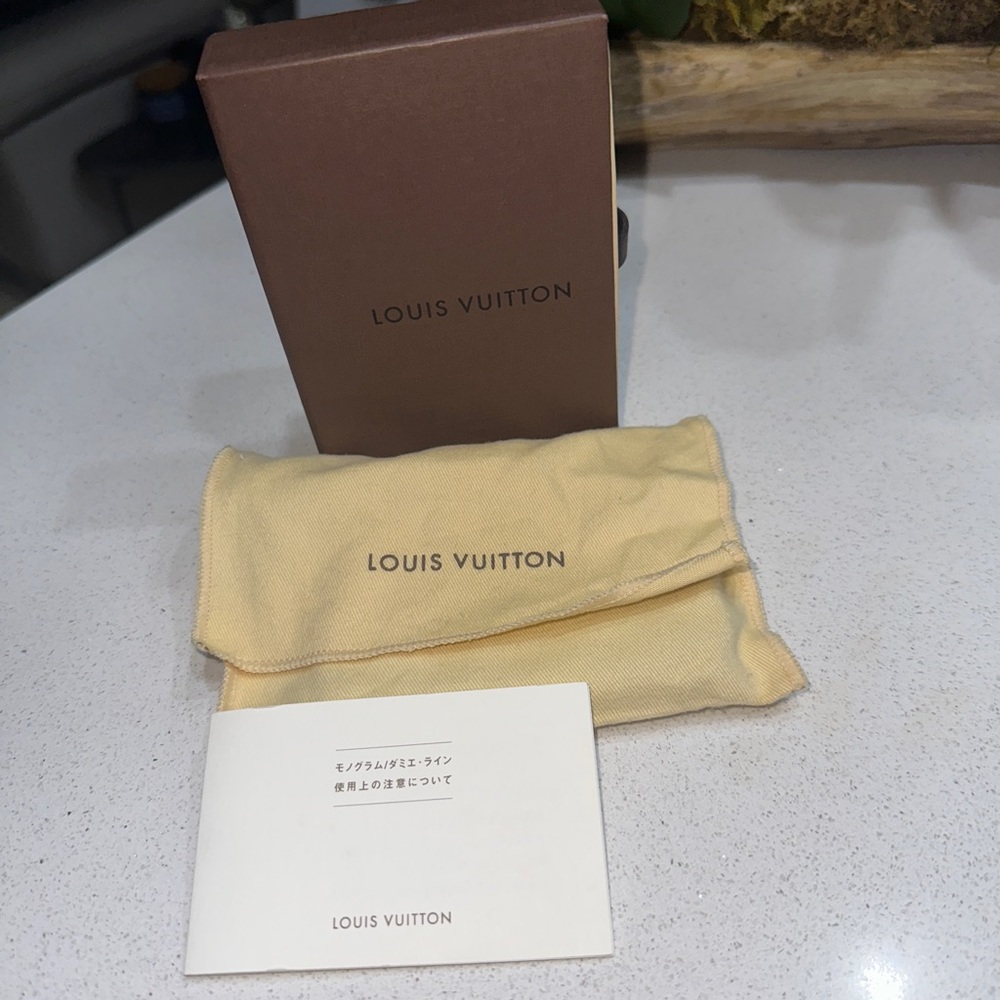 Louis Vuitton Monogram Canvas Cards Case, dust bag, box & booklet GA1918 - Picture 3 of 8